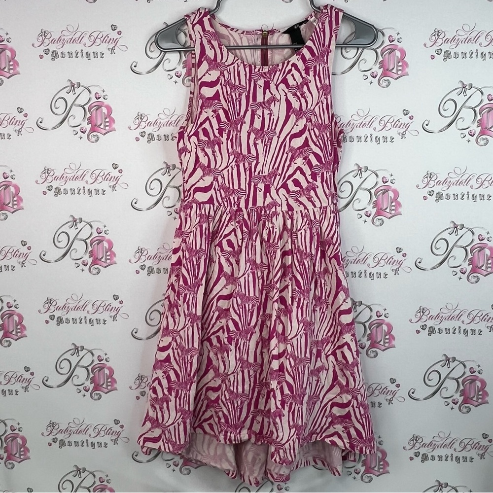 H&M dress zebra print zebras 🦓 gold zipper Fuchsia and Cream Zebra Print Dress